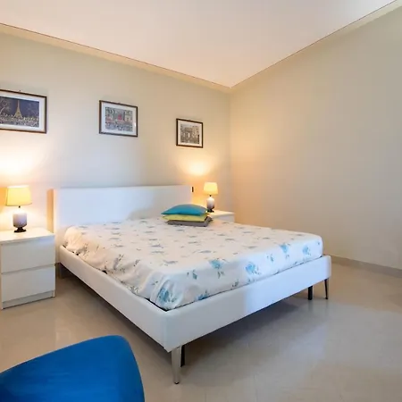 Intini - “la Terrazza” Casa Vacanze Pensionat 3*